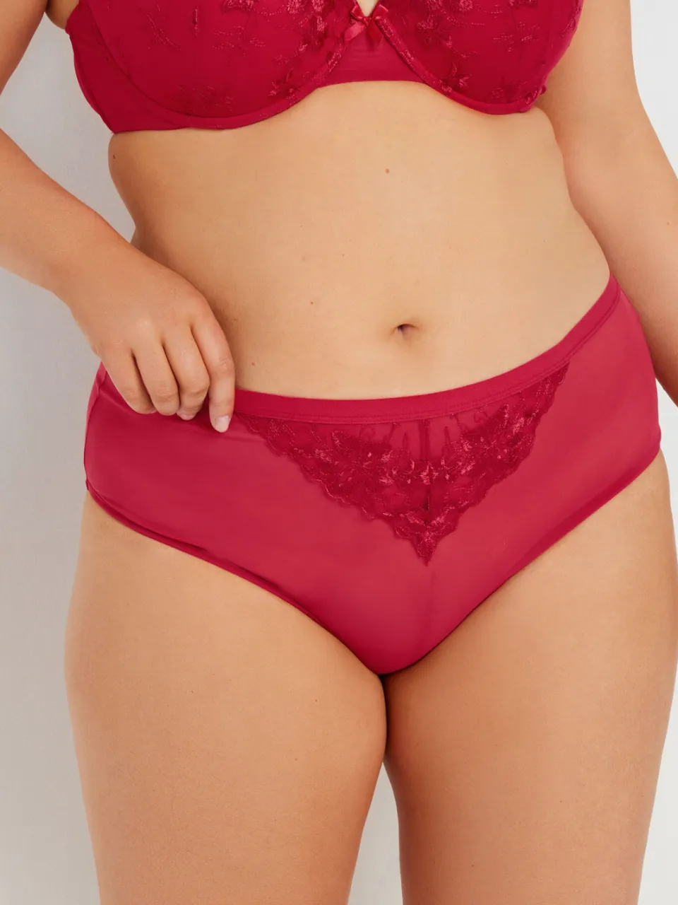 Yours Set Van Twee Paar Slips Met Kanten Inzet In Rood/Zwart-56, foto 2
