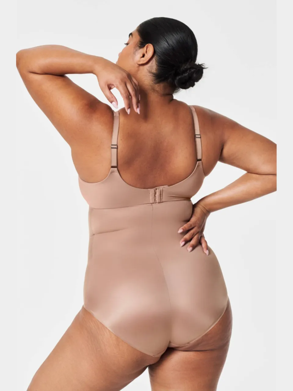 SPANX SPANXshape™ Invisible high waist medium corrigerende slip donkerbeige, foto 5