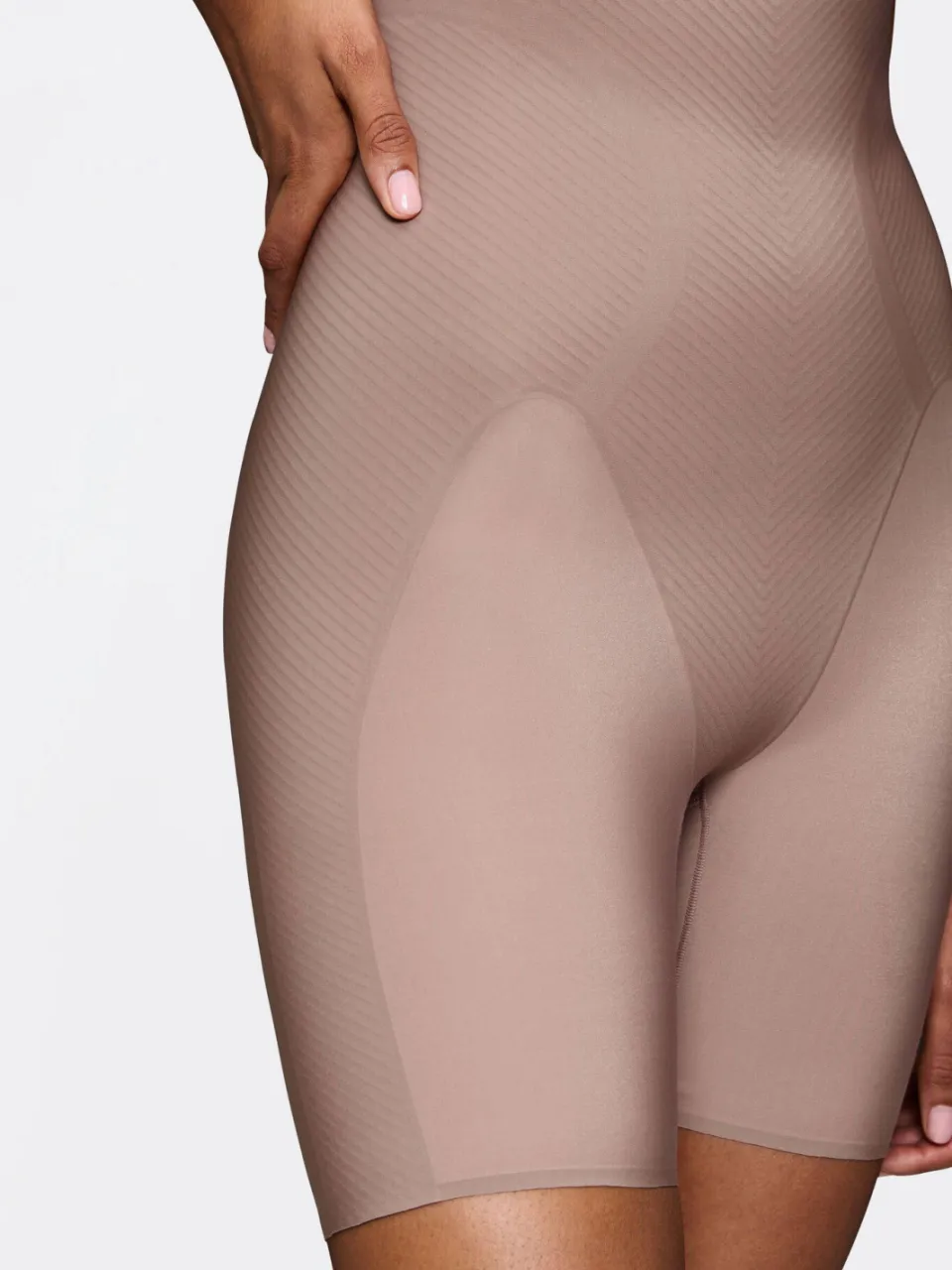 Triumph high waist corrigerende short Body Make-Up Illusion Curve lichtbruin, foto 5