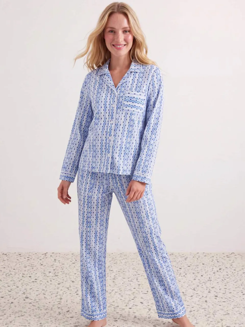 Trendyol TRENDYOLMİLLA Dames 2-pack Blauw Met grafische print Lang Loungewear Regular fit Pyjama- Sets, foto 2