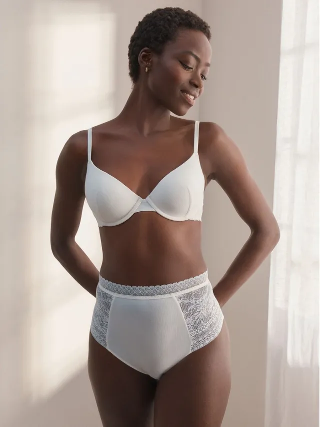 Next Dames - Ultimate Comfort Premium beha met kant en micromodal met vulling en volledige cups - Crème Cream