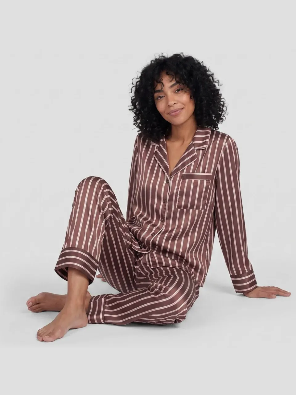Dreamcovers satijnlook pyjamaset bruin, foto 4