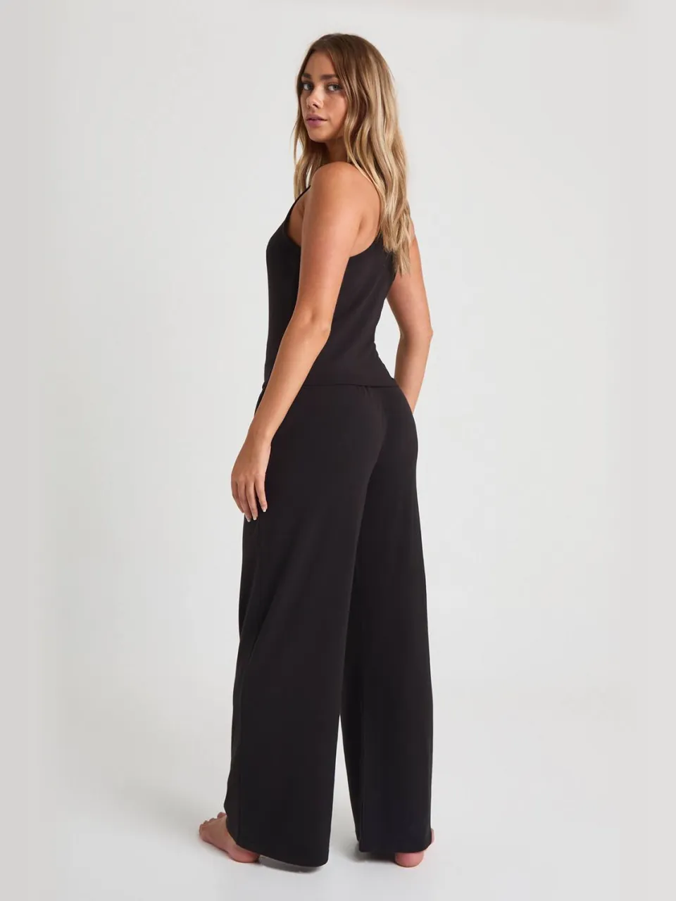 boohoo Dames Modal Hemd & Wijde Pijpen Broek Pyjama Set zwart, foto 2
