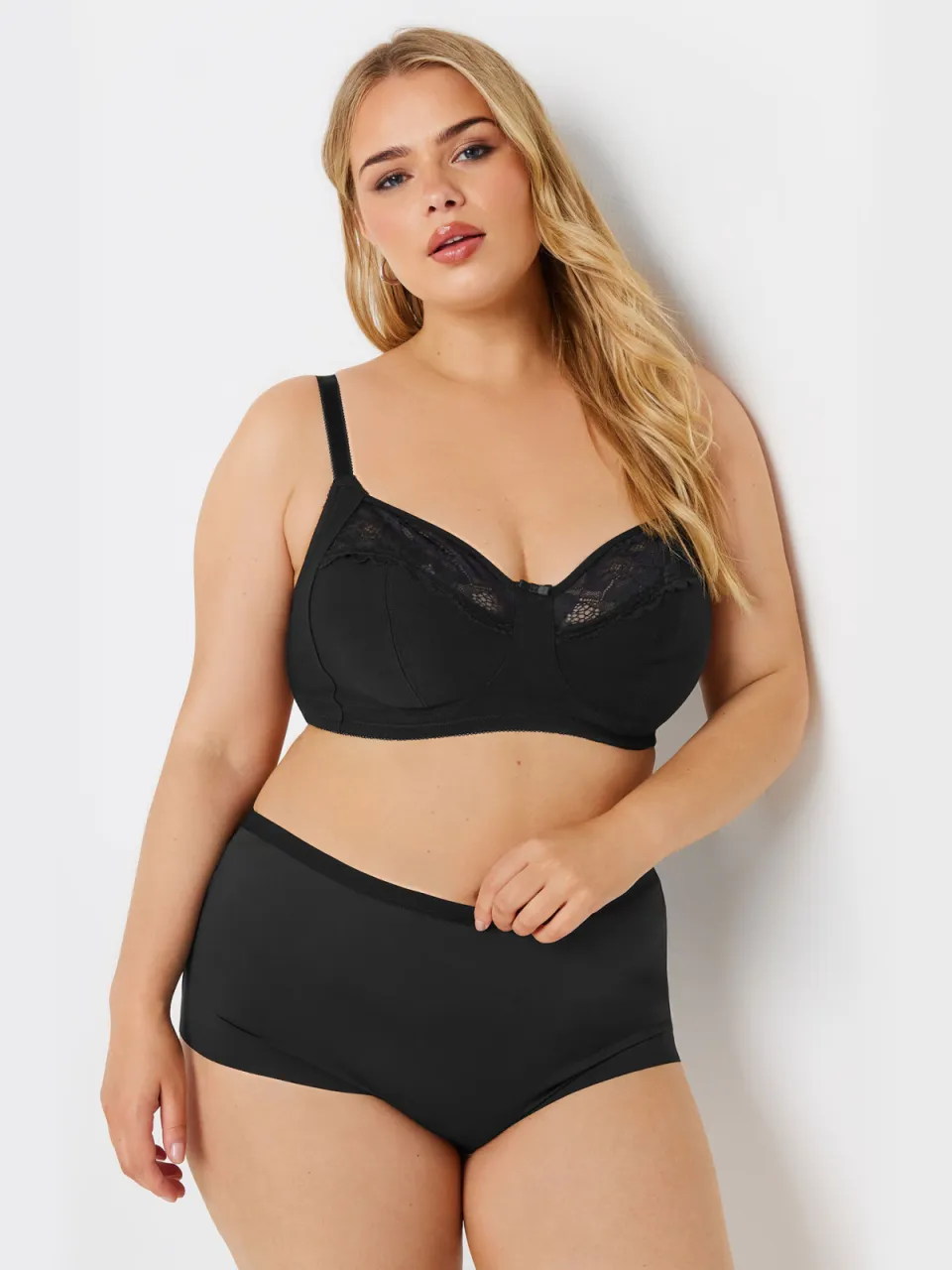 Yours 2 Pack Bh's Zonder Beugel Met Kanten Inzet In Rood/Zwart, foto 4