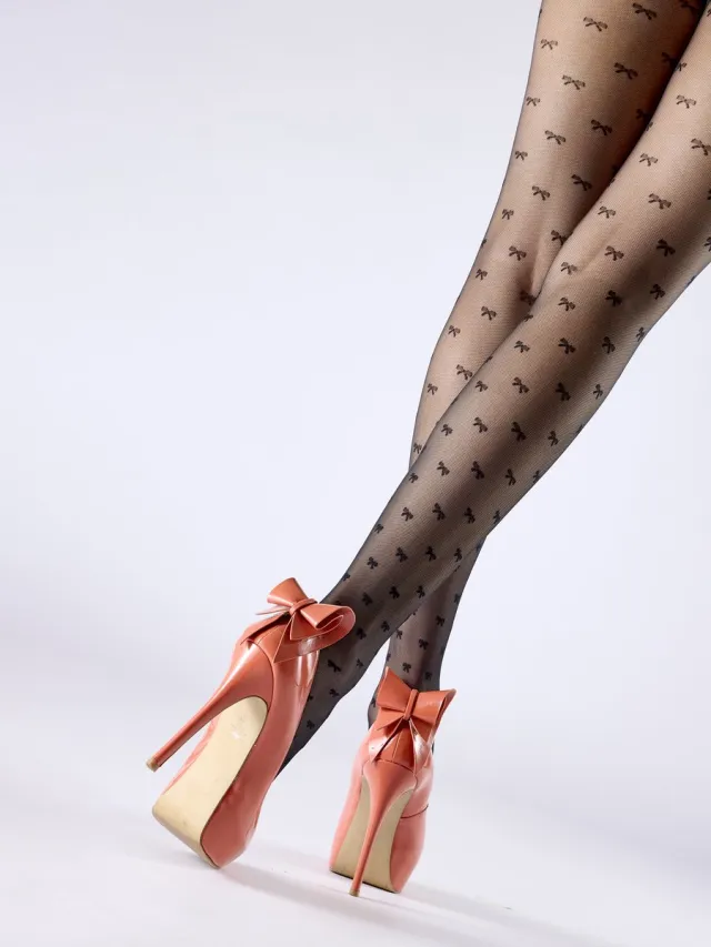 Pretty Polly Panty - Fashion - All Over Bow Pattern Panty - Panty met strikjes - fine mesh panty - One Size - 36/42 - Zwart