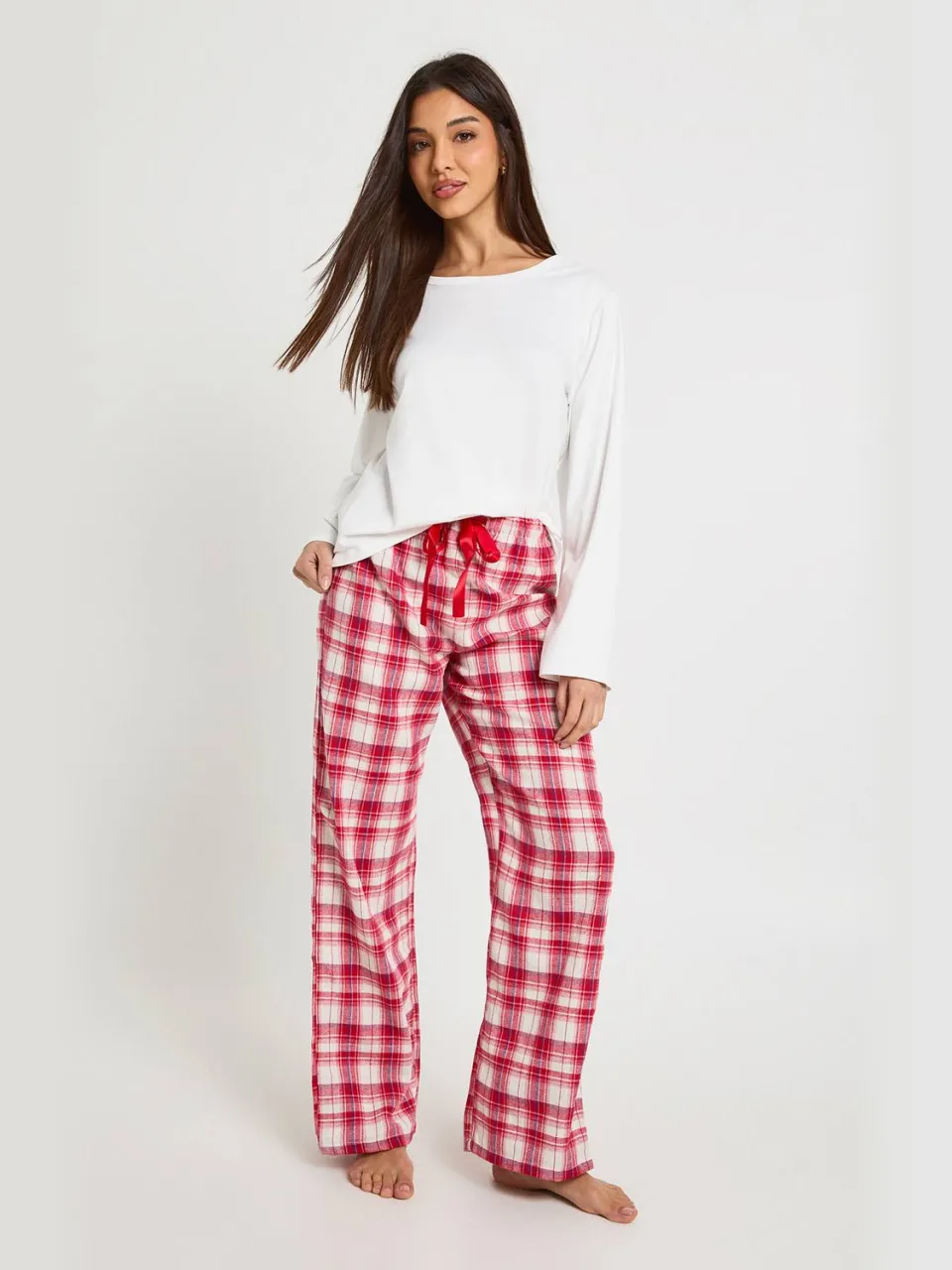 boohoo Dames Geborstelde geruite top met lange mouwen & broek pyjama set rood, foto 3