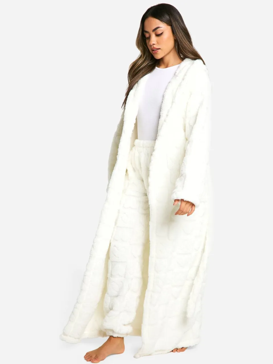 boohoo Dames Badjas van fleece met hartenrelief crème, foto 3
