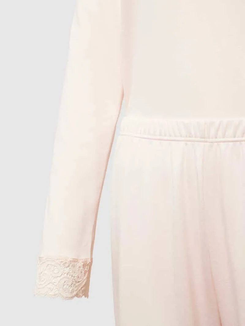 Hanro Pyjama met kant felroze, foto 2