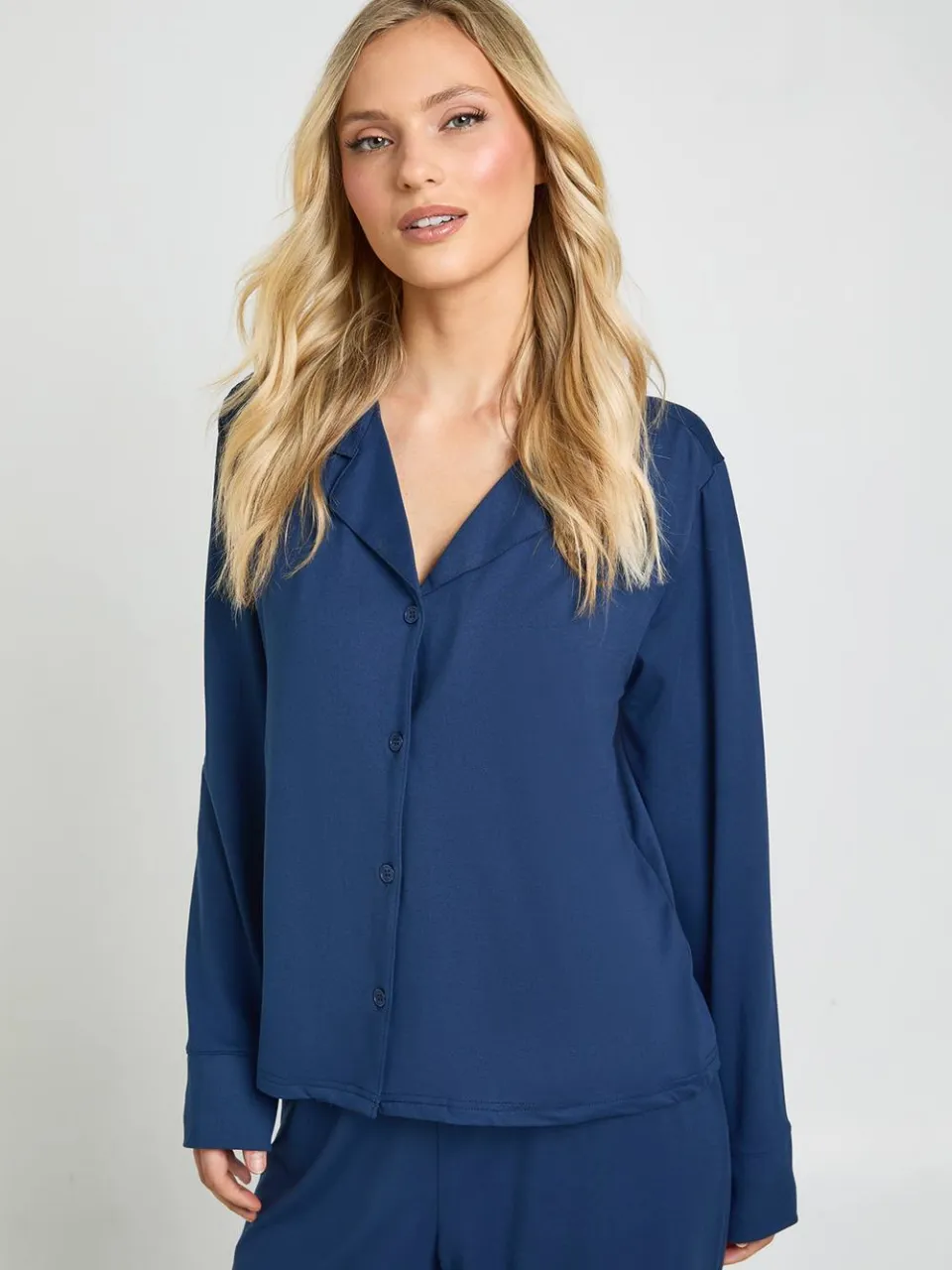 boohoo Dames Petite Pyjama Set Met Zacht Tricot Doorknoop Shirt En Broek marineblauw, foto 3