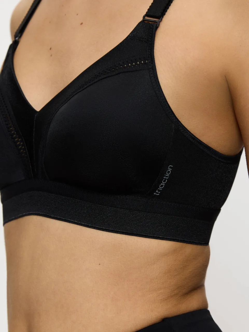 Triumph Triaction Workout N sportbeha zonder beugel zwart, foto 6