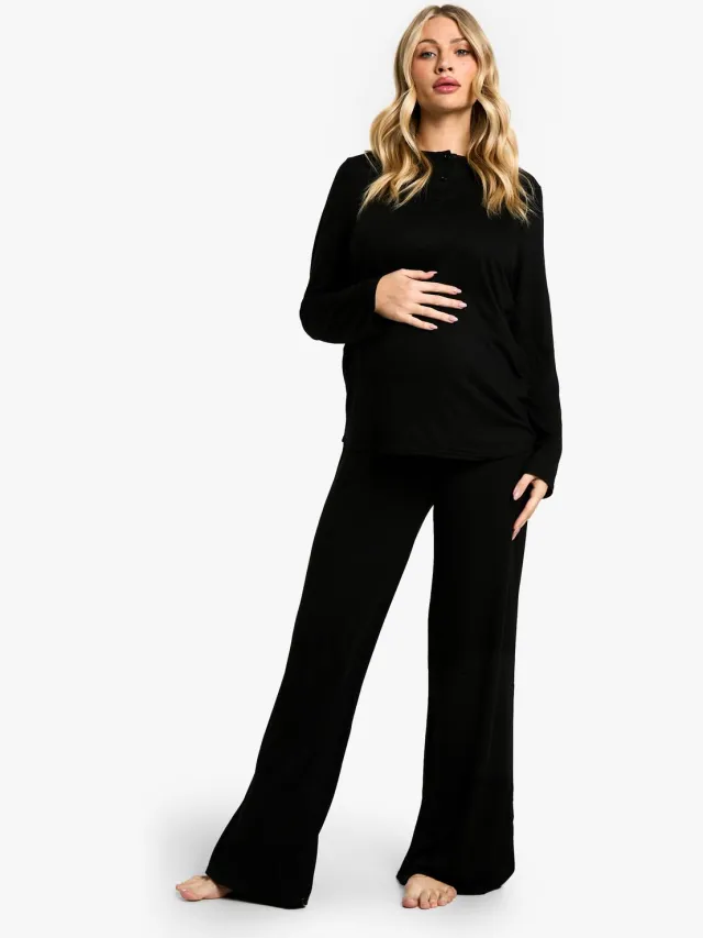 boohoo Dames Zwangerschaps Pyjama Set met Lange Mouwen Top met Knoopsluiting & Broek met Wijde Pijp Zwart