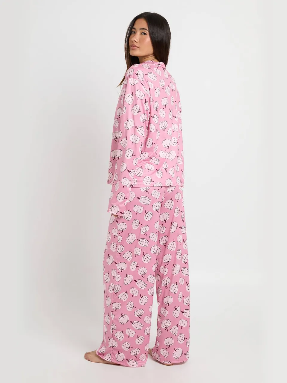 boohoo Dames Pyjama Set Met Pompoenprint, Shirt Met Lange Mouwen & Broek roze, foto 3