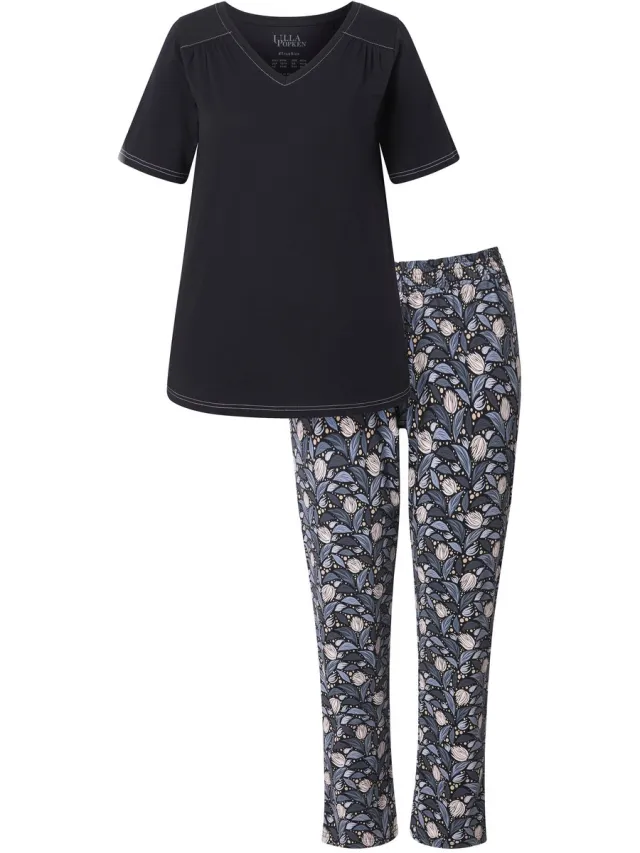 Ulla Popken Dames - Pyjama bladeren V-hals korte mouw - Zwart - Maat 42+