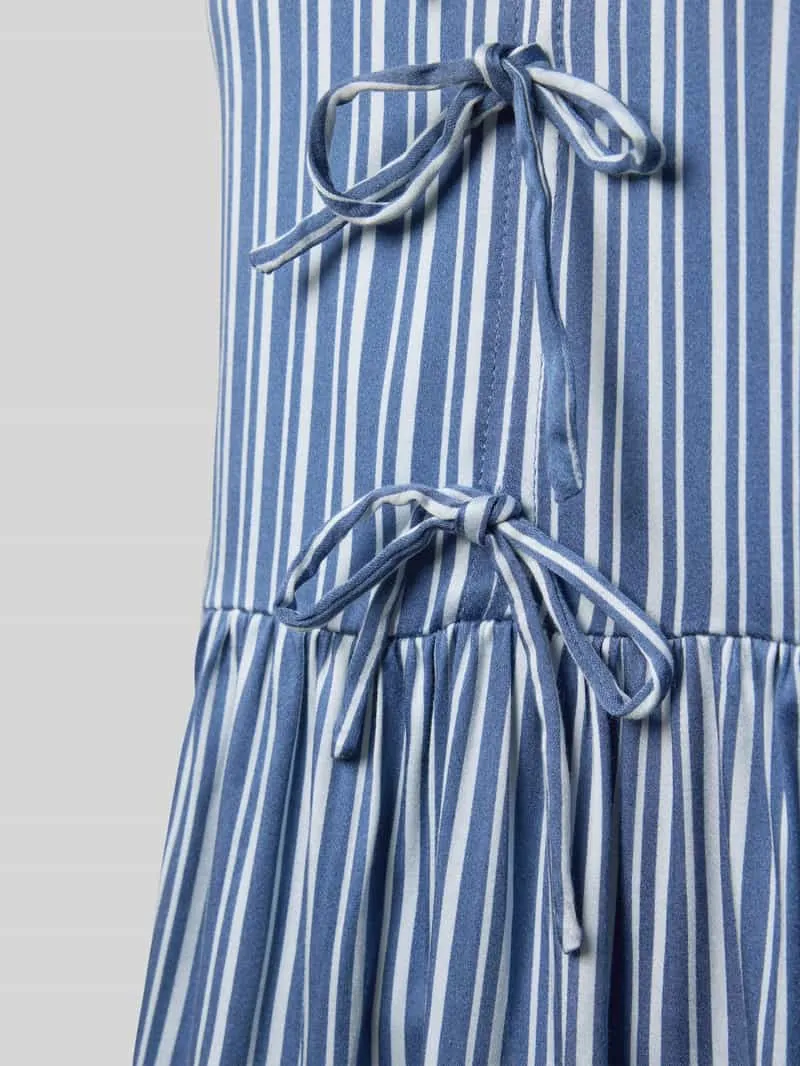 CCDK Copenhagen Regular fit blouse met sierstrikken, model 'Bea' blauw, foto 3