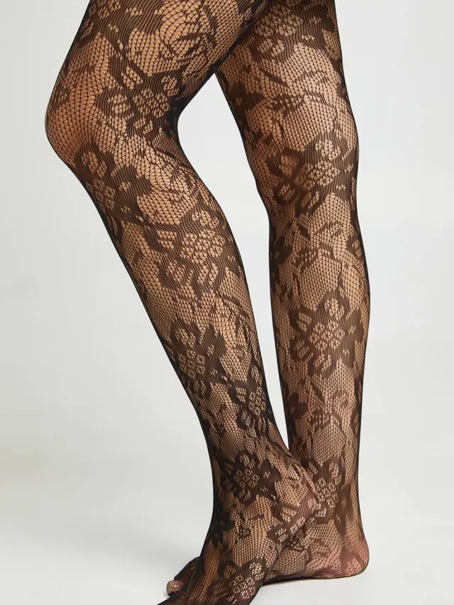boohoo Dames Zwarte Panty Met Verspreide Bloemen Visnetmotief