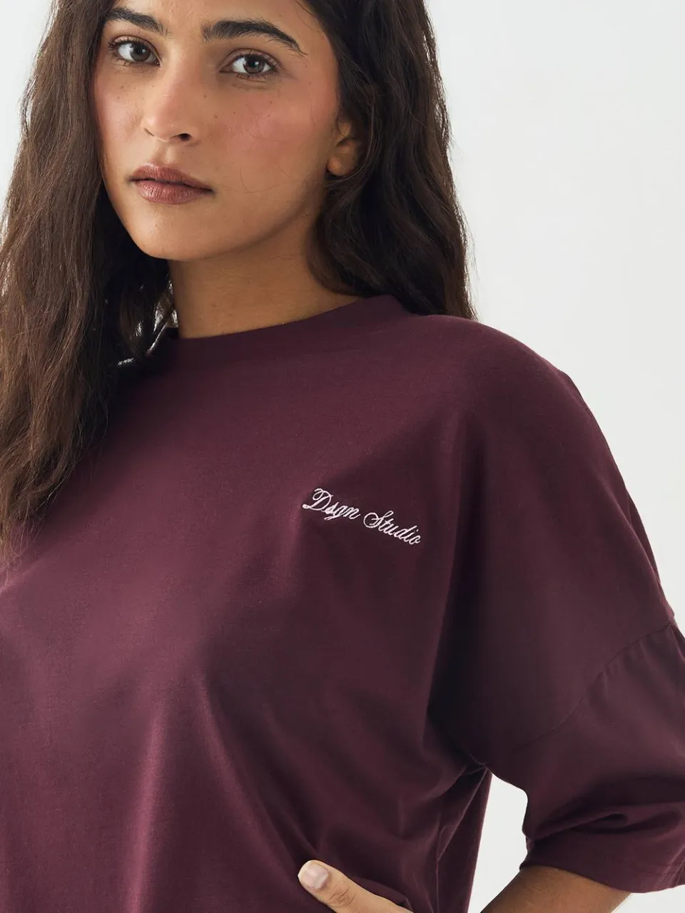 Dames DSGN Studio Lounge Korte Mouw Oversized Superzacht T-Shirt bordeaux rood, foto 4