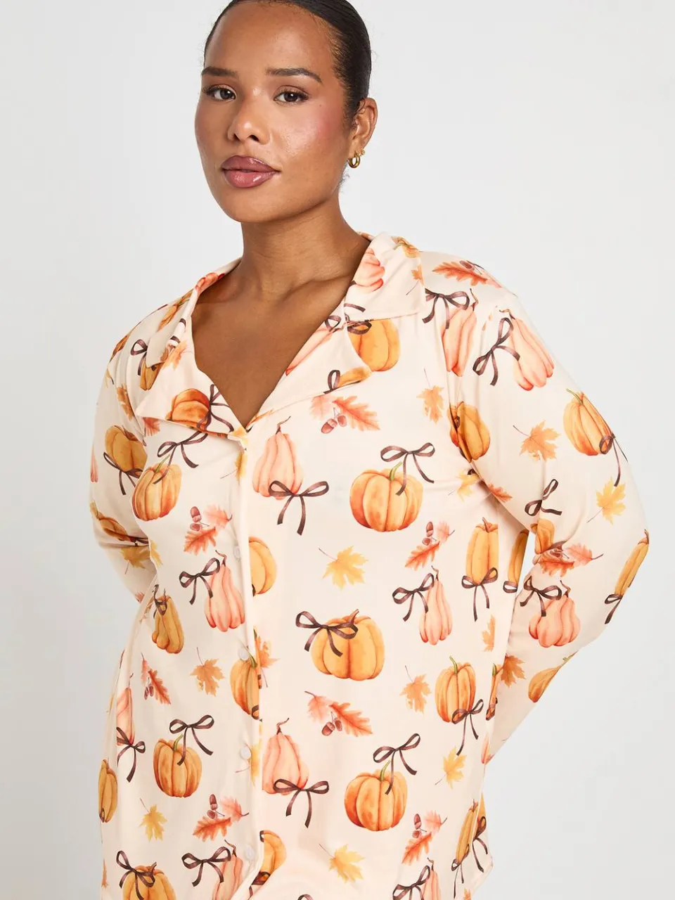 boohoo Dames Plus Pompoen En Strik Lange Mouwen Shirt & Broek Pyjama Set oranje, foto 2
