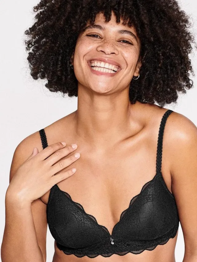 Naturana padded lace soft BH maat 70A zonder beugels zwart