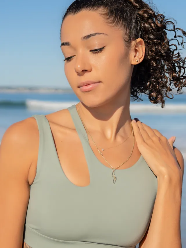 SEAAV dames vegan Sportbeha Cut Out Dusty Sage Lichtgroen