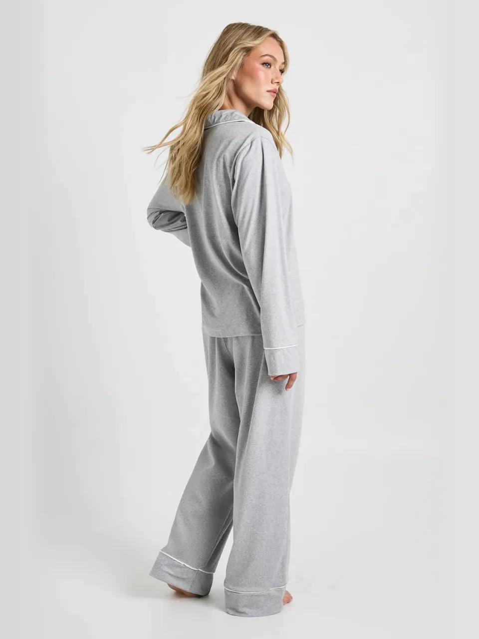boohoo Dames Petite jersey pyjamaset met langmouwshirt en broek met pijpdetail grijze mergel, foto 2