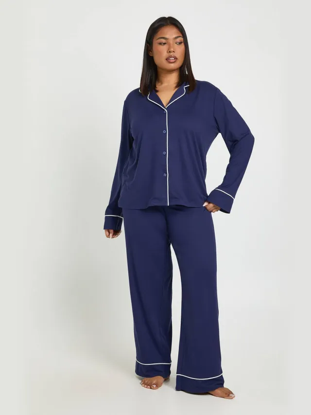 boohoo Dames Plus Jersey Pyjamaset Met Pijpdetail Lange Mouw & Broek Marineblauw