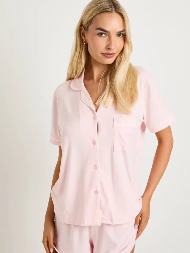 boohoo Dames Jersey Pyjama Set met Biesdetails - Korte Mouwen Shirt & Short roze, foto 2