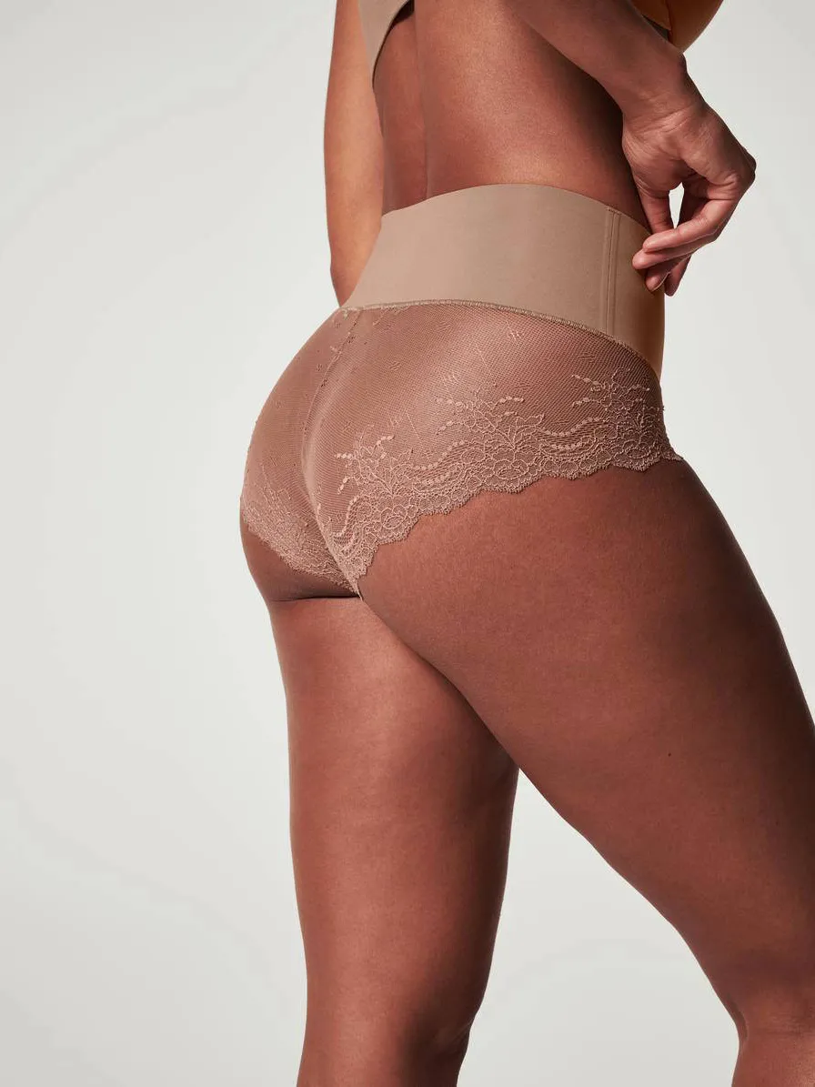 Spanx SPANXsupersmooth™ Undie-tectable licht corrigerende Lace Hi-Hipster donkerbeige, foto 6