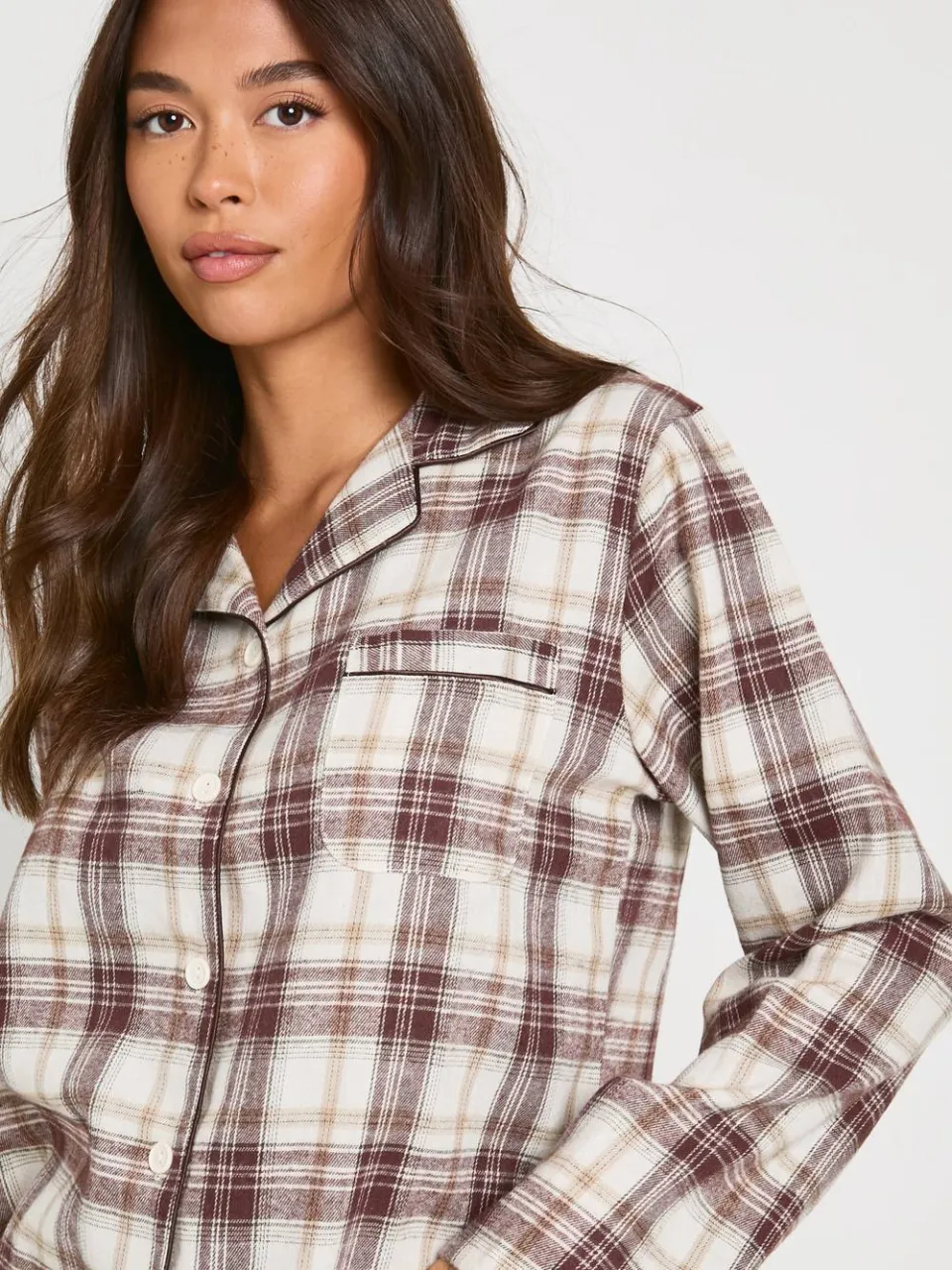 boohoo Dames Geborsteld geruit lange mouwen overhemd & broek pyjamaset chocoladebruin, foto 4
