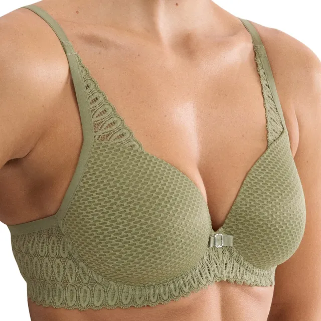 Triumph kanten bh met beugel - Aura Spotlight WHP - Stevige spacer bh met vulling - Zwart en creme - 80C - Groen