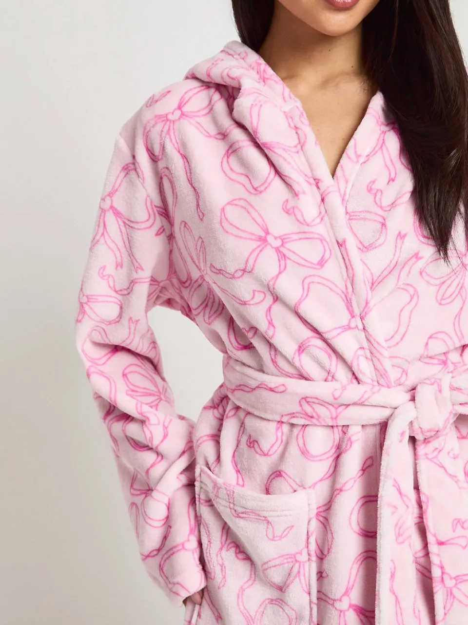 boohoo Dames Mini Ochtendjas Met Strikjesprint En Capuchon baby roze, foto 4