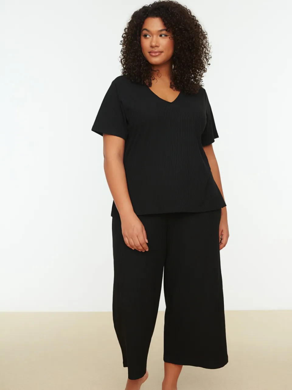 Trendyol Curve Trendyol Vrouw/Meisje V-hals Pyjamaset in grote maten 2 pak zwart, foto 2