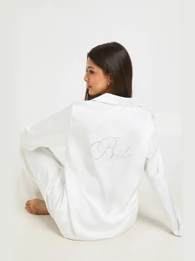 boohoo Dames Bruidspyjama Set 'bride' Satijn Met Diamantjes, Lange Mouwen Shirt & Broek Wit