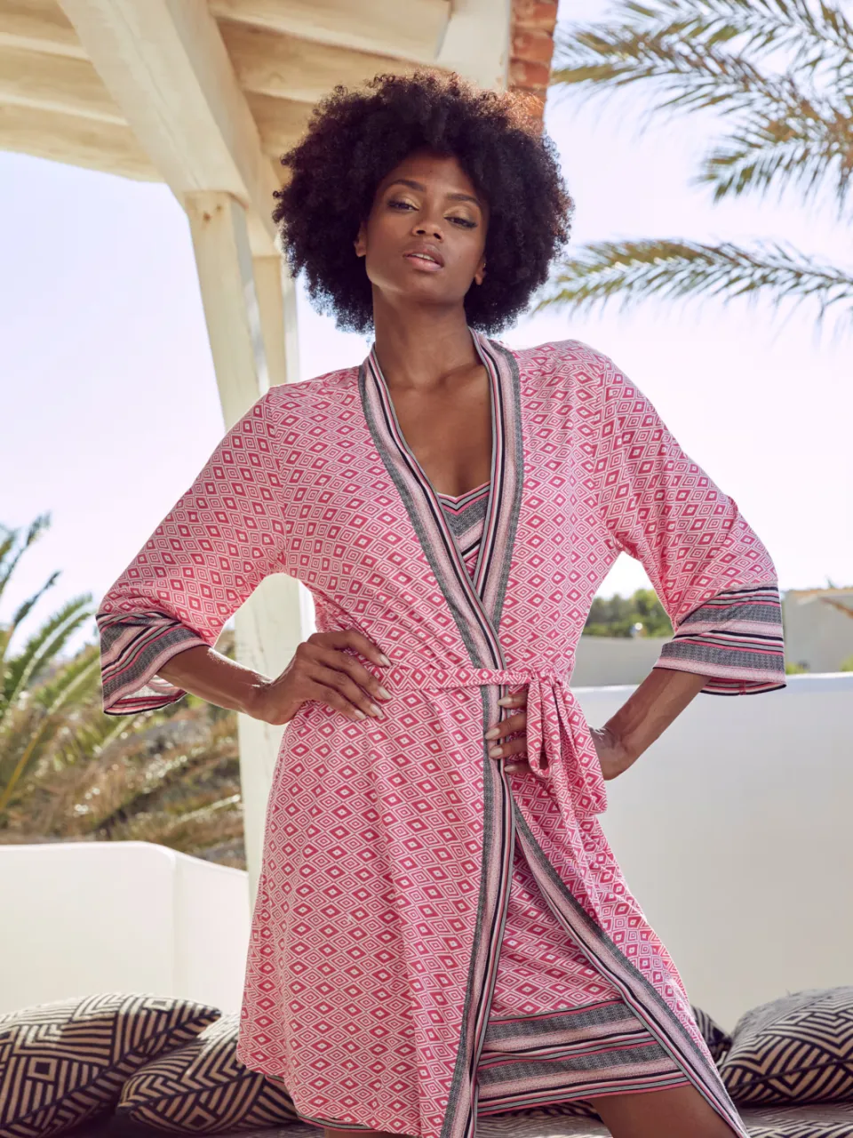 kimono roze met patroon pink gedessineerd