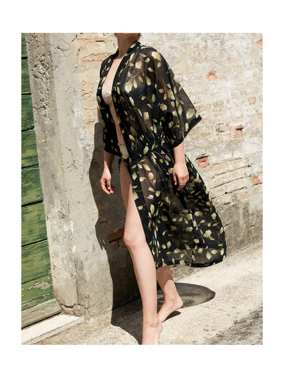 Anekdot dames vegan Kimono Sheer Leaf Zwart
