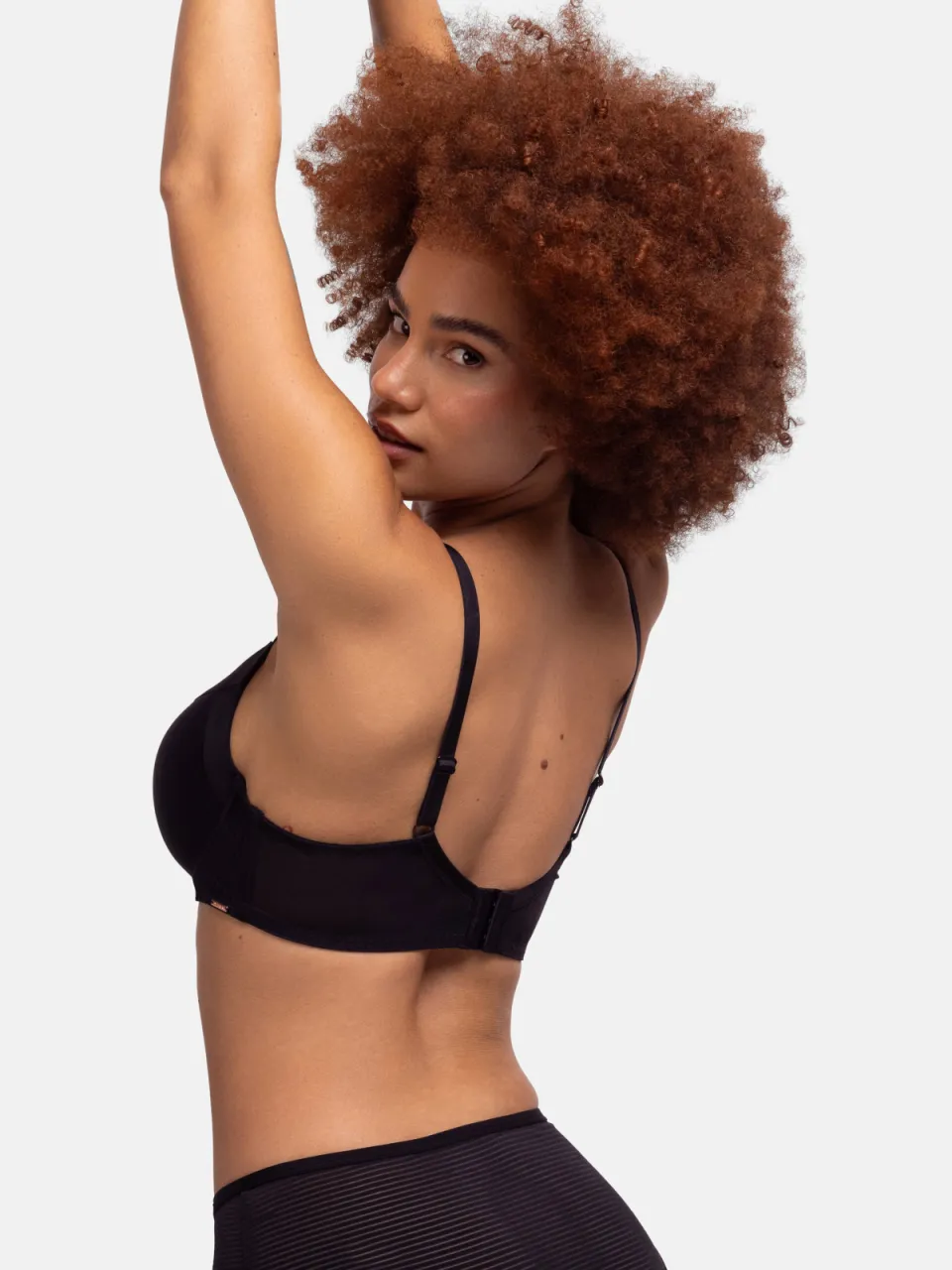 Dorina Curve voorgevormde T-shirt-bh met beugel Carmen zwart, foto 4