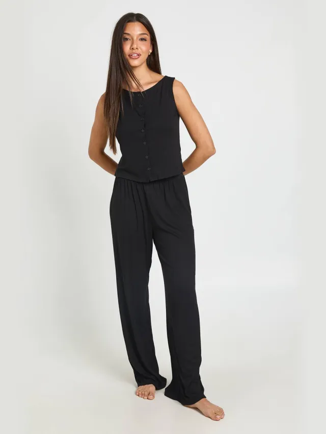 boohoo Dames Zachte Geribbelde Pyjama Set Met Knoopsluiting Top & Wijde Pijpen Broek Zwart