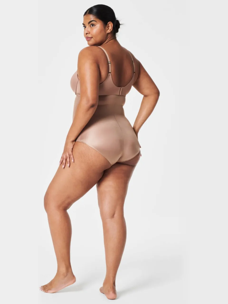 SPANX SPANXshape™ Invisible high waist medium corrigerende slip donkerbeige, foto 4