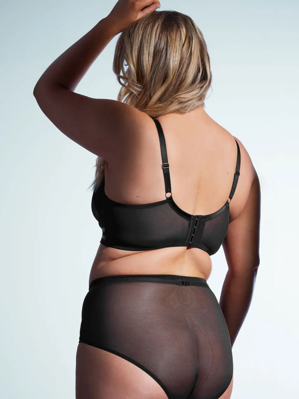 Playful Promises Mesh Slip Met Hog Taille En Detail Van Bandje In Zwart, foto 2