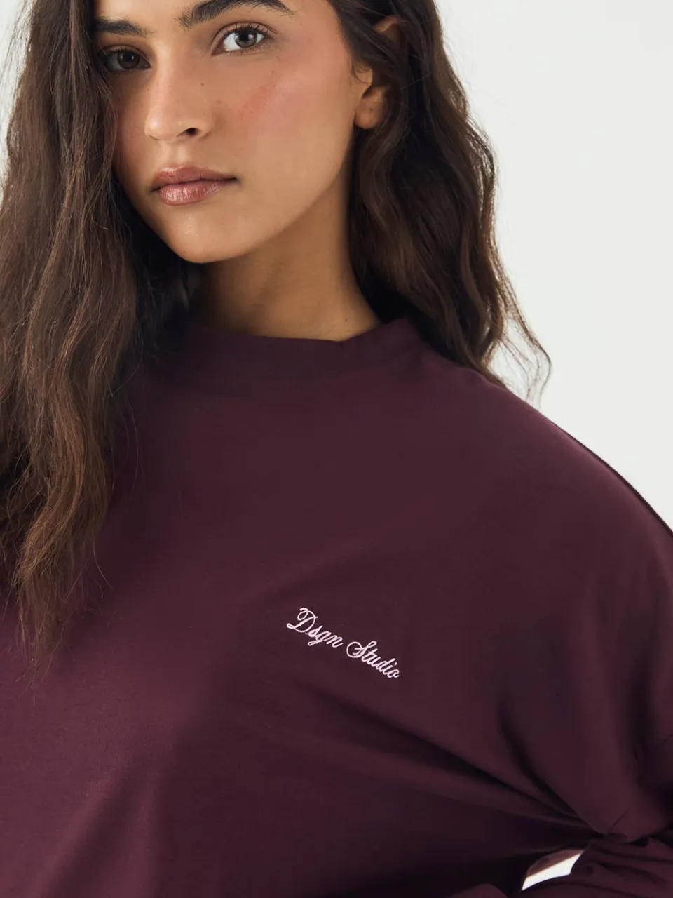 Dames DSGN Studio Lounge Lange Mouw Oversized Superzacht T-Shirt bordeaux rood, foto 5