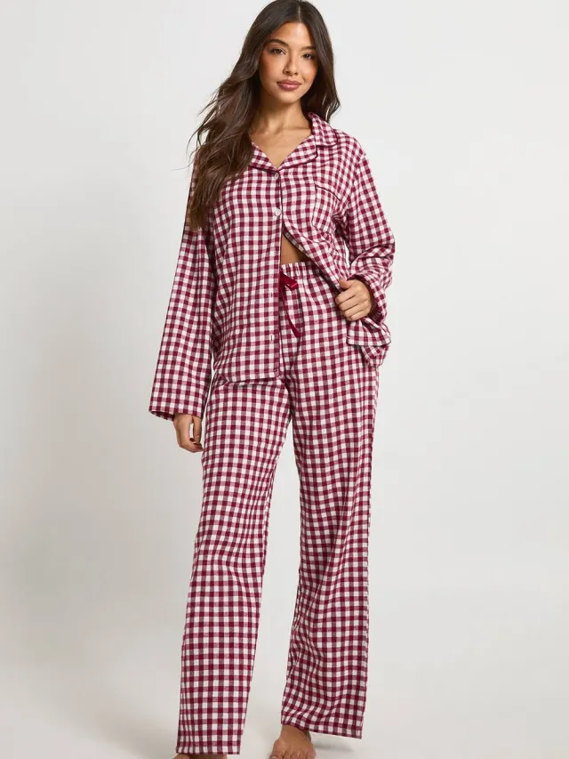boohoo Dames Geborsteld geruite langarmige overhemd & broekpyjamaset Bordeaux Rood