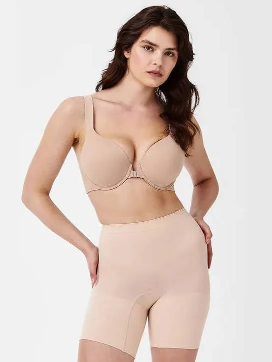 SPANX SPANXsculpt™ Seamless Power seamless sterk corrigerende short lichtbeige