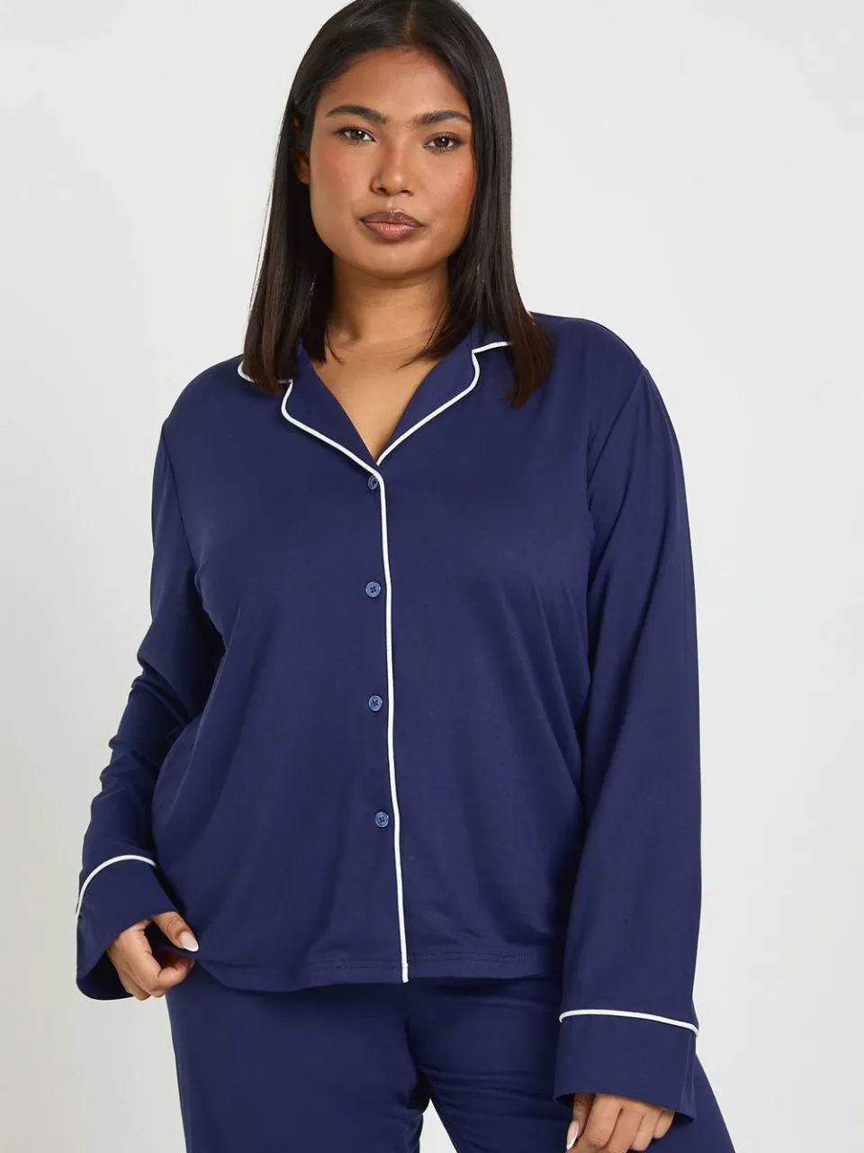boohoo Dames Plus Jersey Pyjamaset Met Pijpdetail Lange Mouw & Broek marineblauw, foto 3