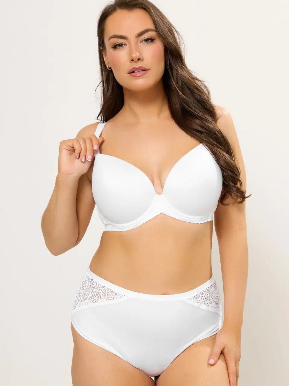 Yours 2 Pack Plus Size Witte En Zwarte Zachte Gevormde Tshirtbh's Met Beugel, foto 4