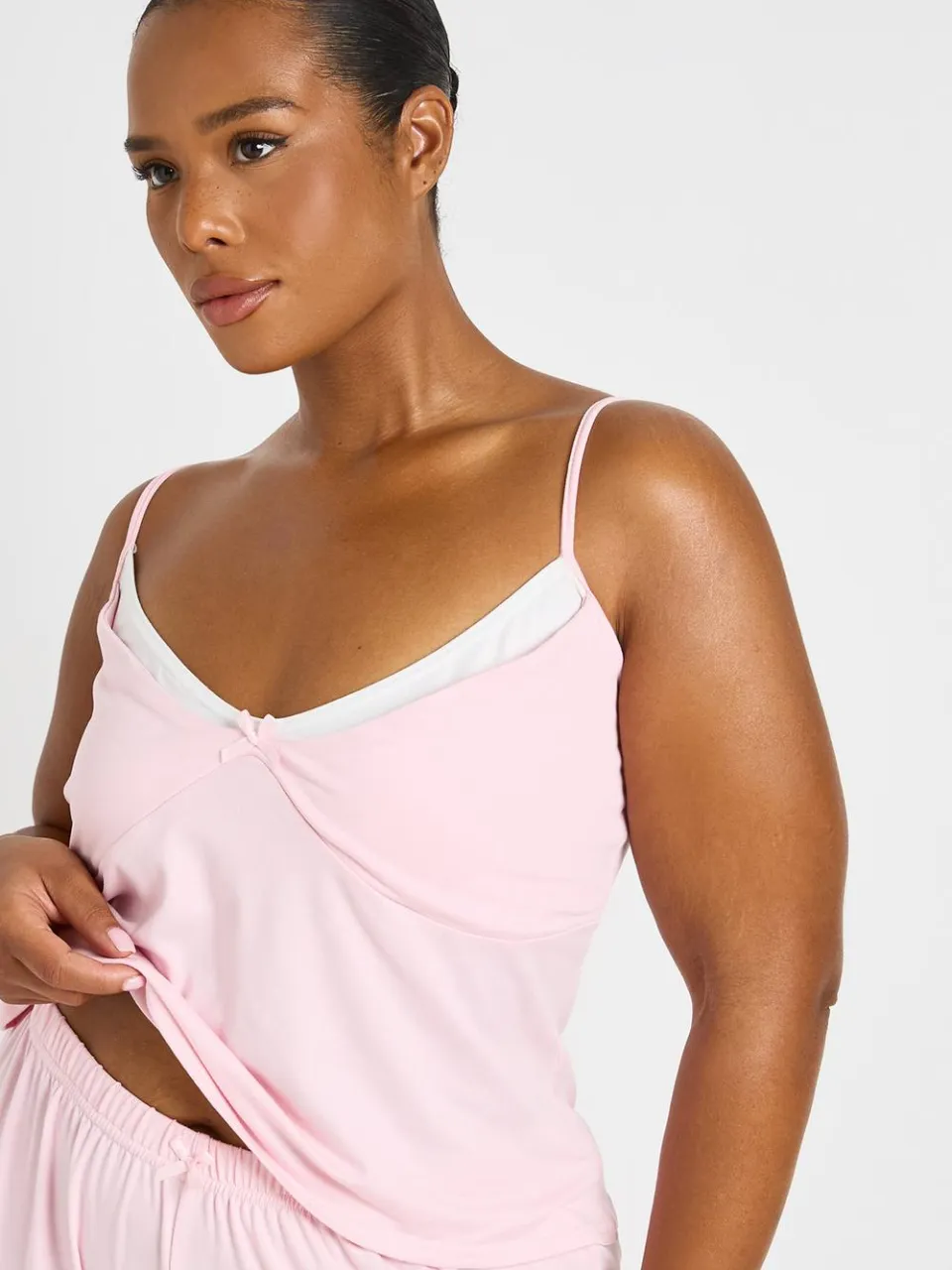 boohoo Dames Plus Contrast Cami Pyjama Top En Broek Set baby roze, foto 4