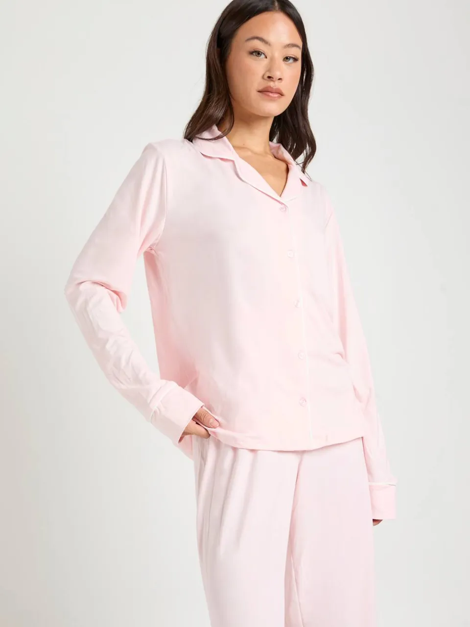 boohoo Dames Tall Jersey pyjamaset met langmouwen overhemd en broek met pijpdetails baby roze, foto 2