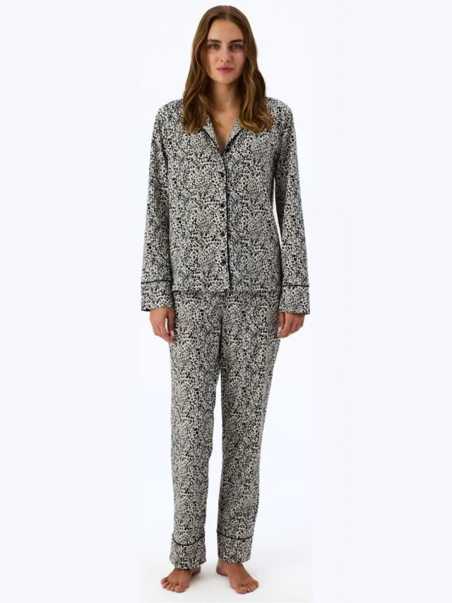 Penti Noir Garden pyjamaset met luipaardprint, shirt met lange mouwen en broek Veelkleurig